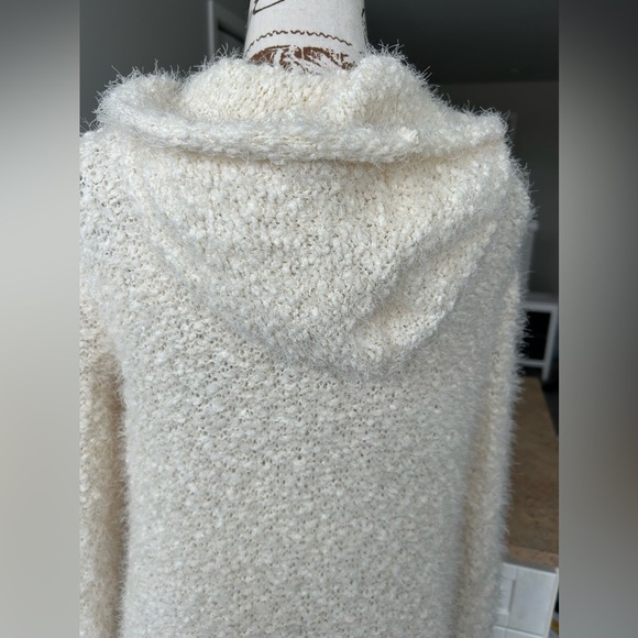 5/$25 Poof Apparel soft cozy ivory hooded long duster cardigan size small - Picture 4 of 11